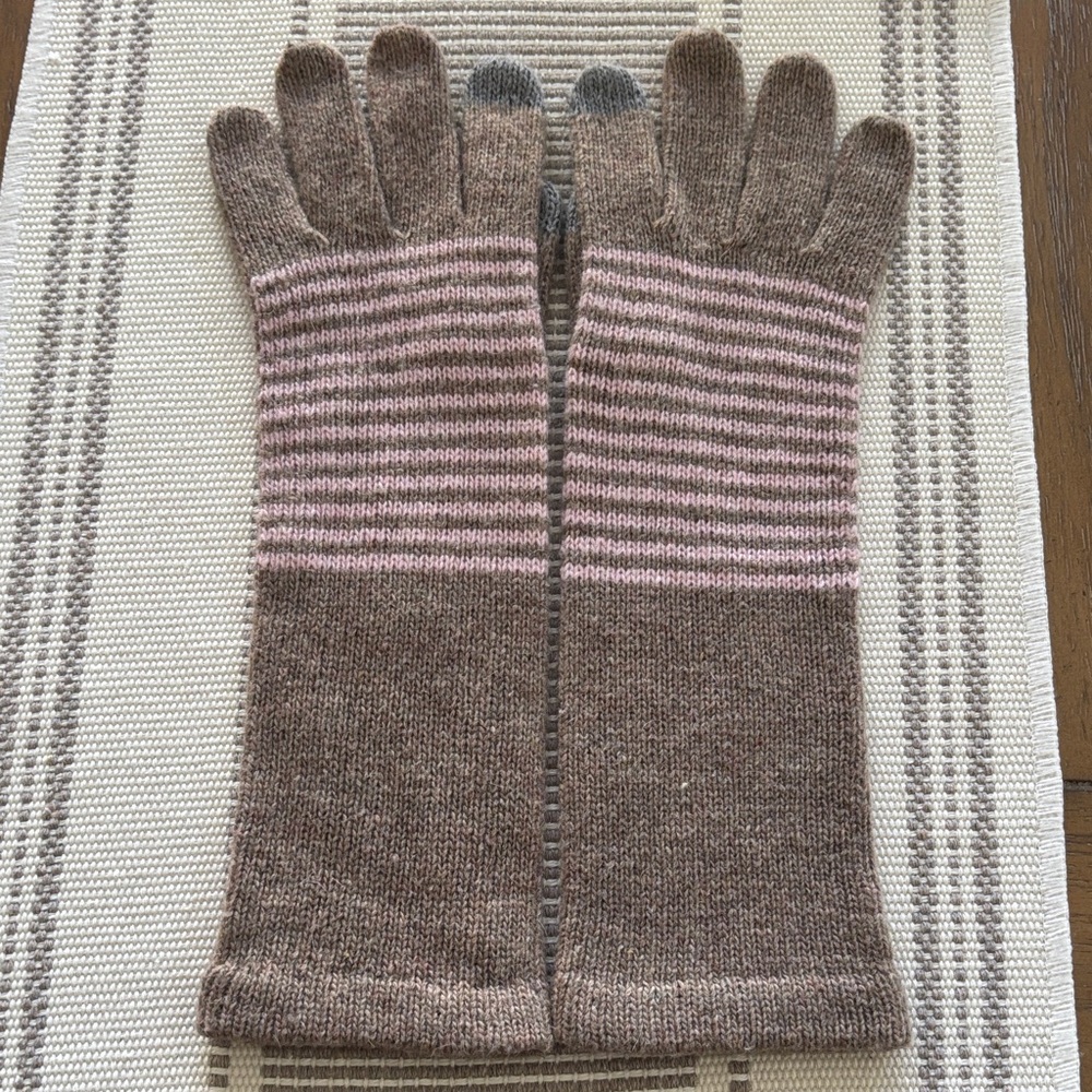 iPhone gloves